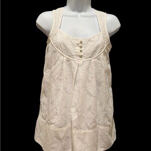 Kenzie Girl White Tank Top With Eyelet Yoke, 4 button,Zipper/hook Close Size XXS